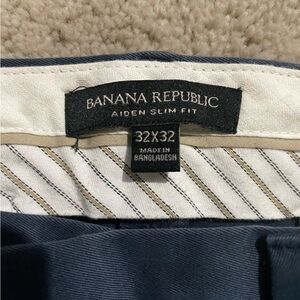 Banana republic Aiden men’s jeans. Excellent condition.